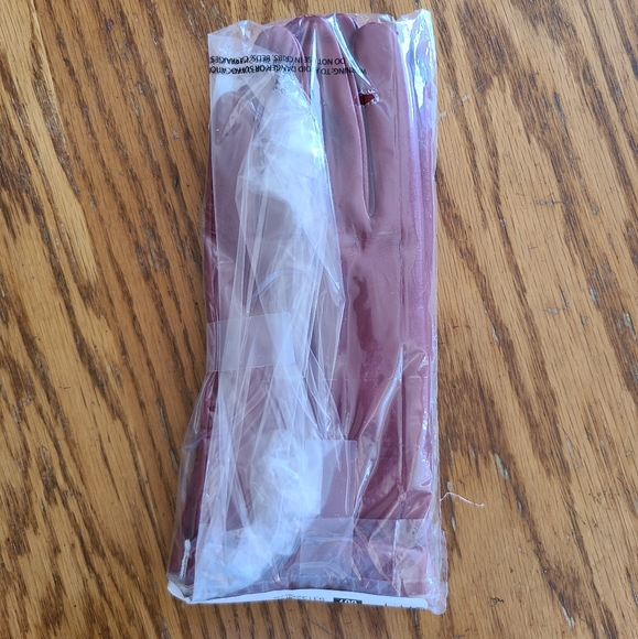 👀50% OFF👀🧤 NWT‼️ COACH brand Sheep Leather Touch Sensitive Technology Glove - Picture 6 of 6